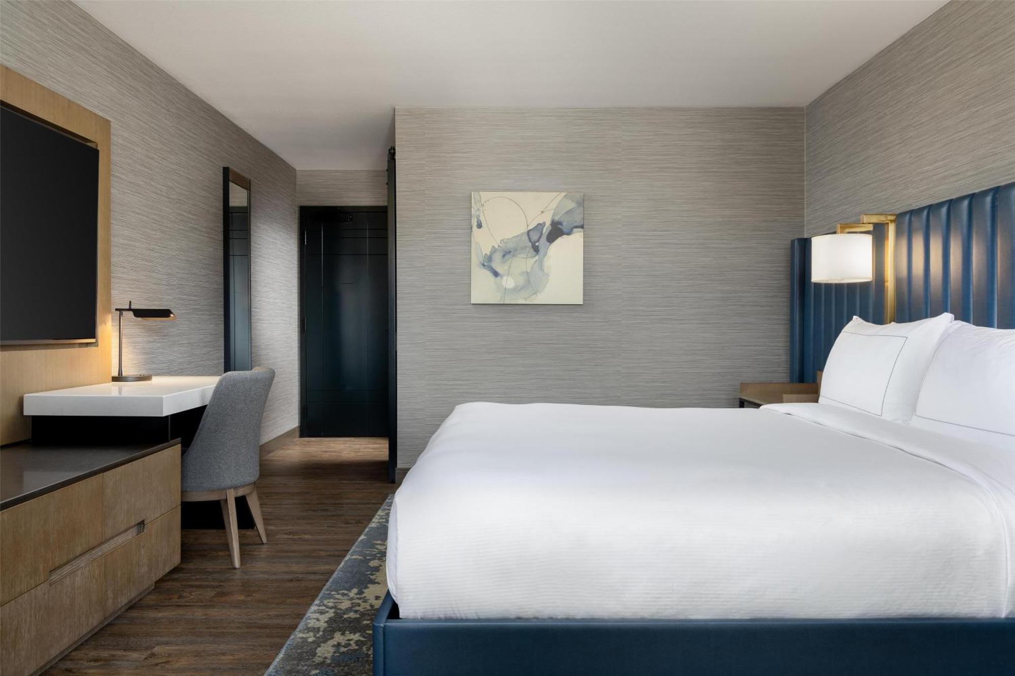 Doubletree By Hilton West Kelowna Exteriör bild