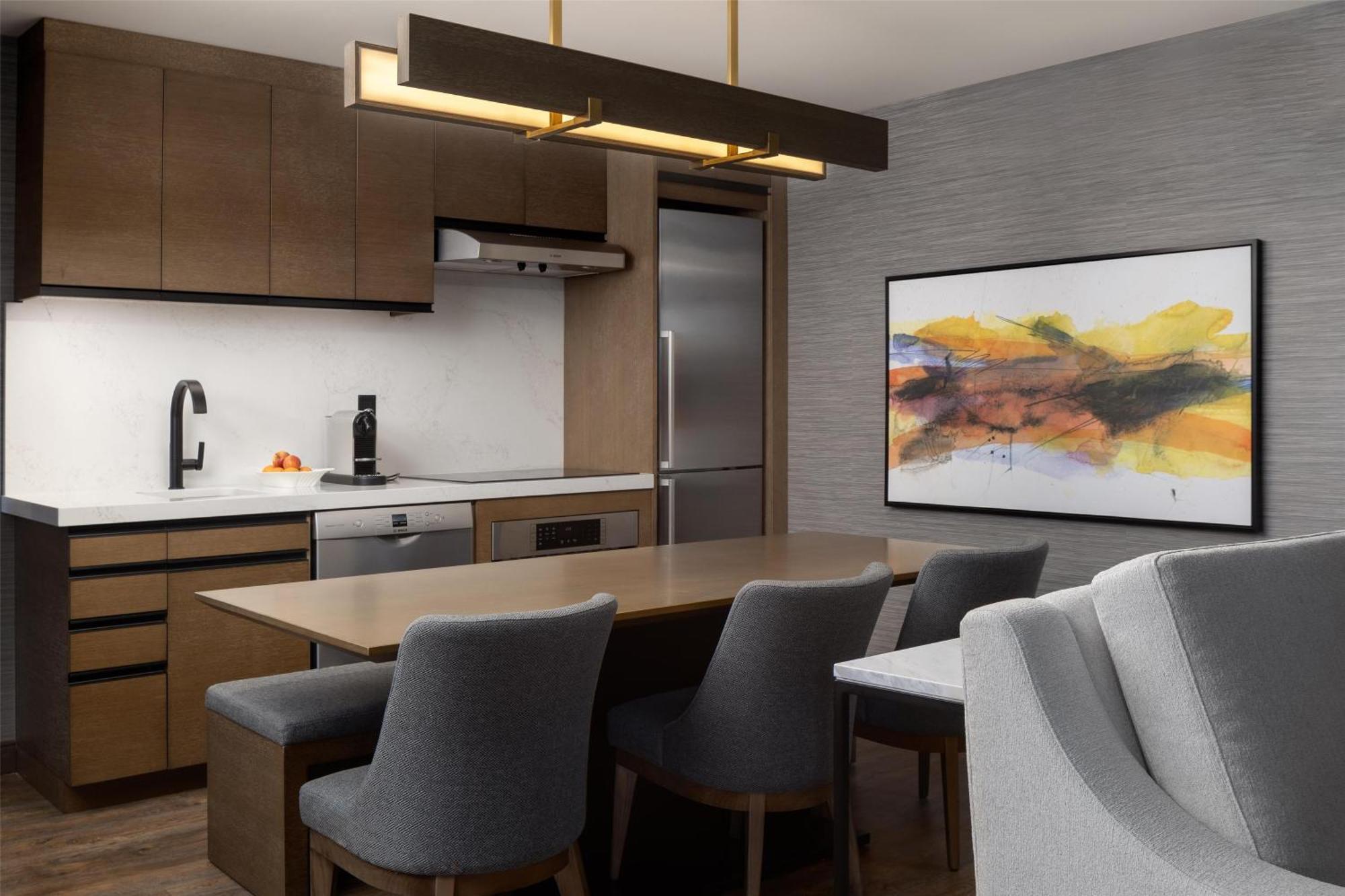 Doubletree By Hilton West Kelowna Exteriör bild