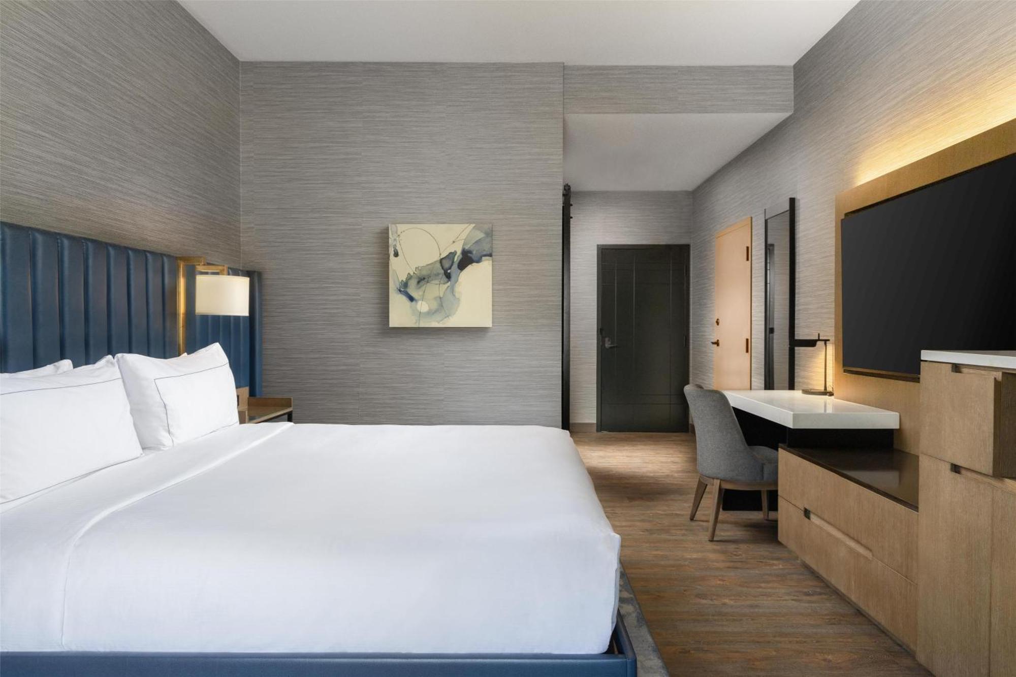 Doubletree By Hilton West Kelowna Exteriör bild