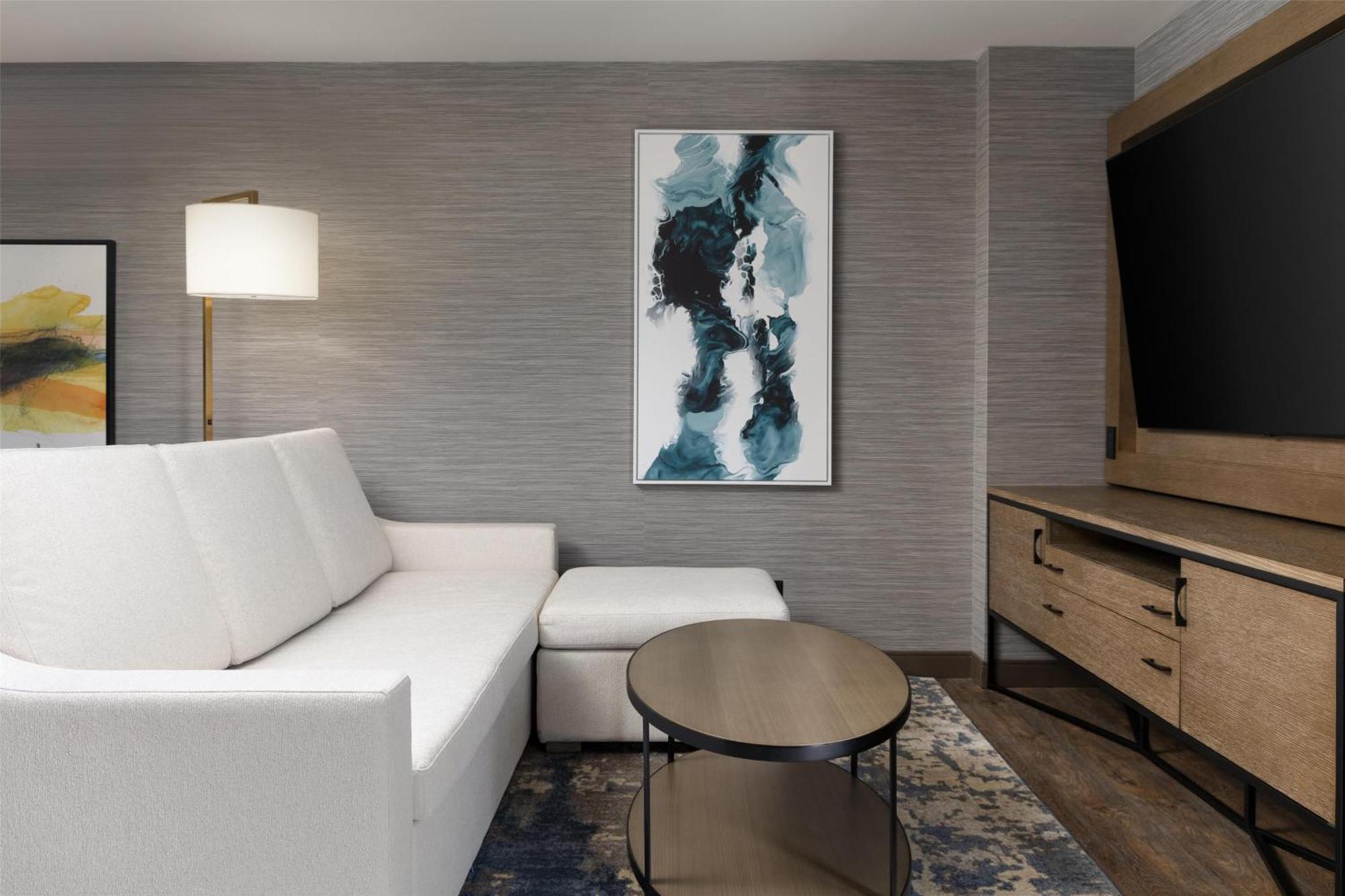 Doubletree By Hilton West Kelowna Exteriör bild