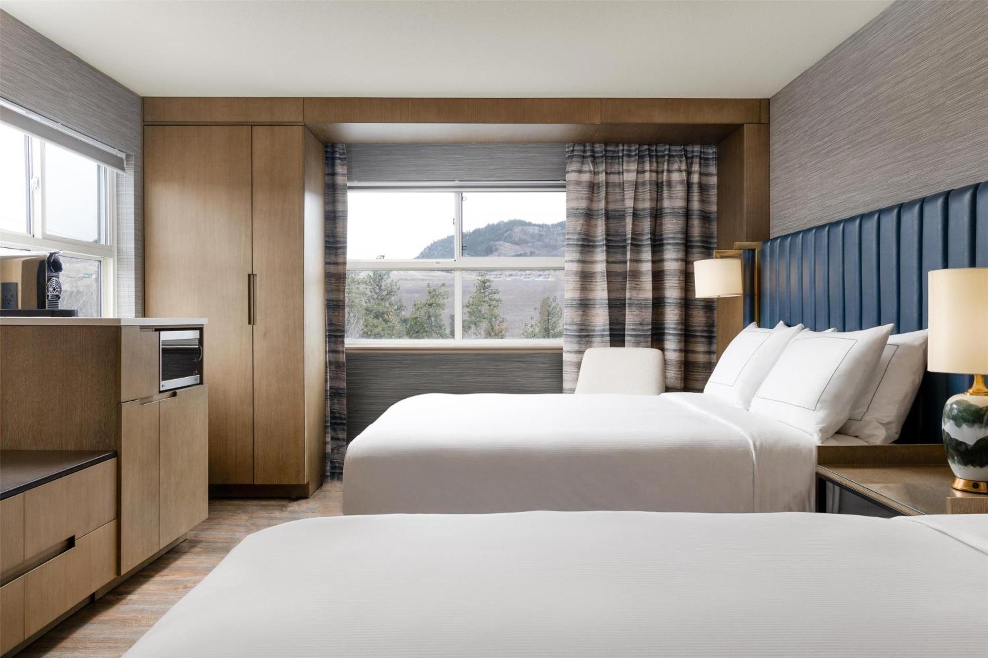 Doubletree By Hilton West Kelowna Exteriör bild