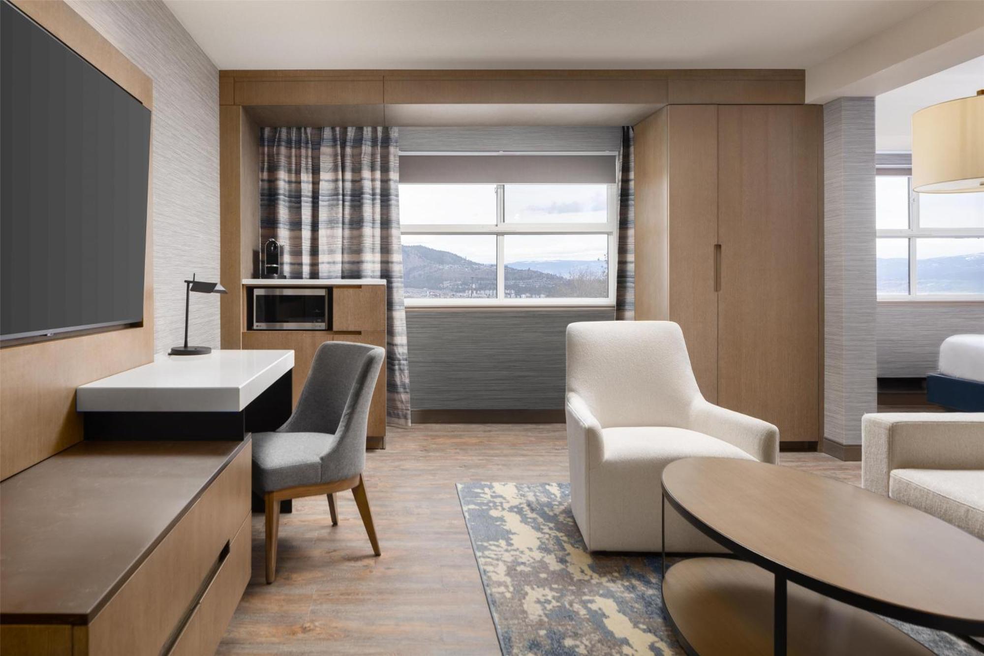 Doubletree By Hilton West Kelowna Exteriör bild